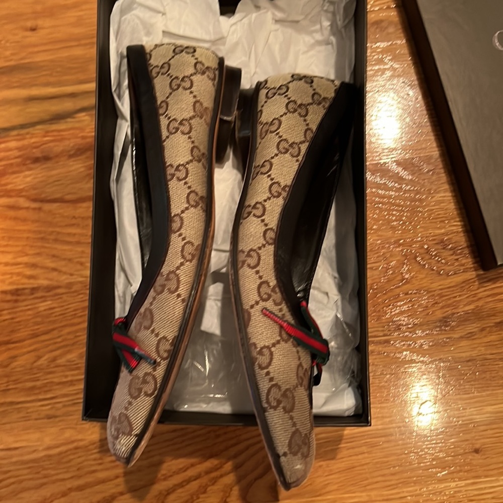 Gucci pixie BE GG keyhole skimmer 7.5B - Picture 7 of 13